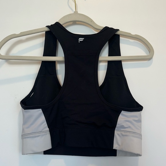 Fabletics Workout Set - Picture 3 of 8